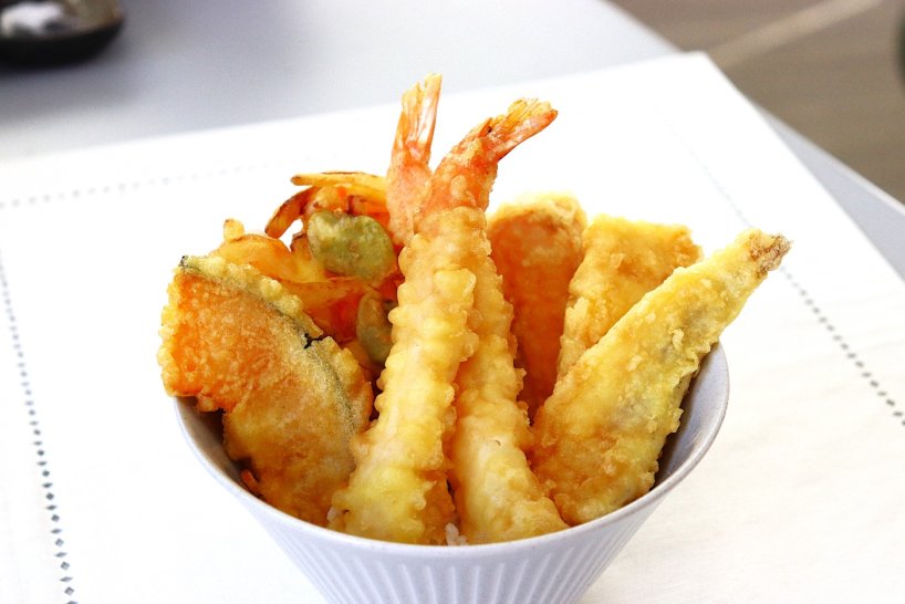 ボリューム満点の春夏天丼セット